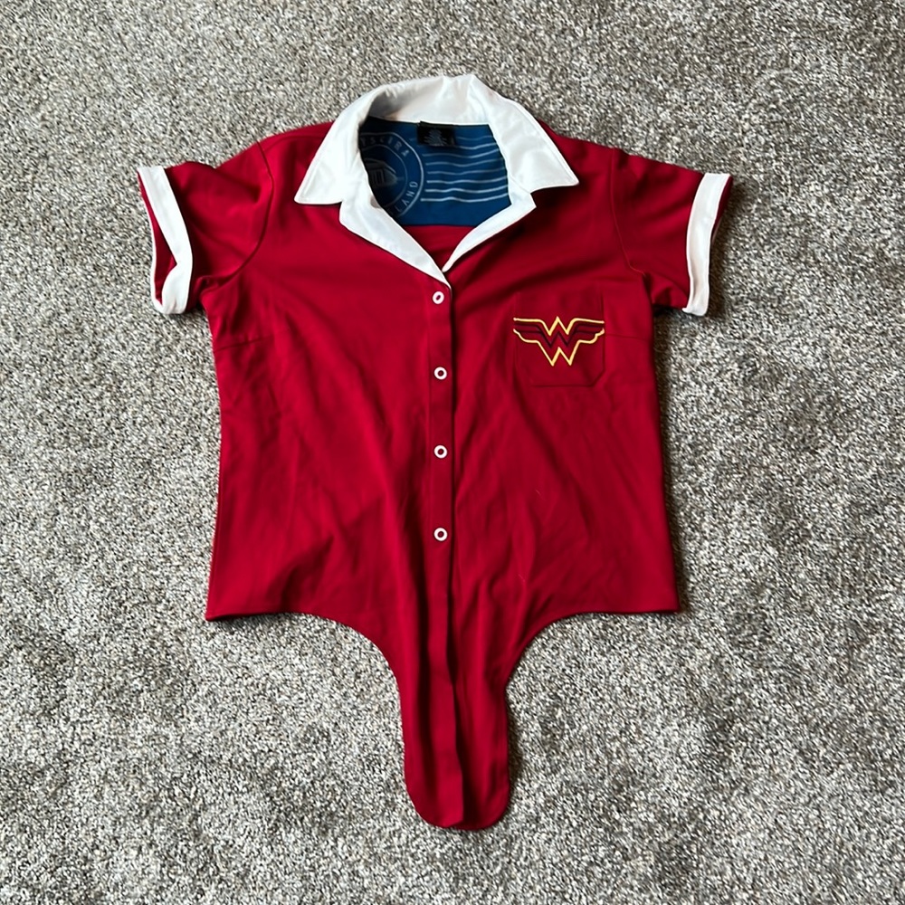 DC Bombshells Wonder Woman top size XL hot topic